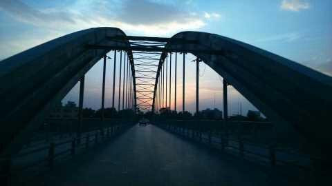 Ali-ibn-Mahziar bridge景点图片