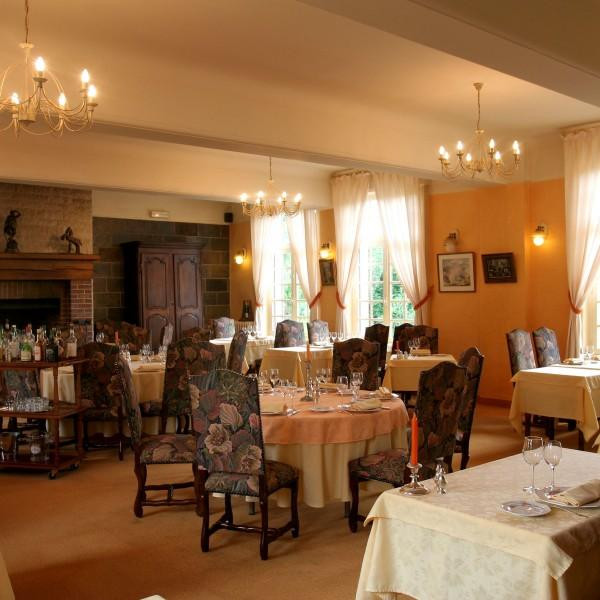 Auberge De La Foret主图