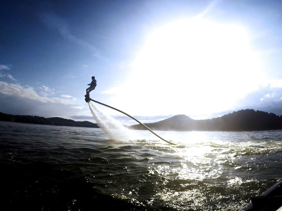 Center Hill FlyBoard-Silver Point必去景点