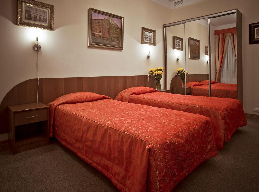 库斯特米酒店主图