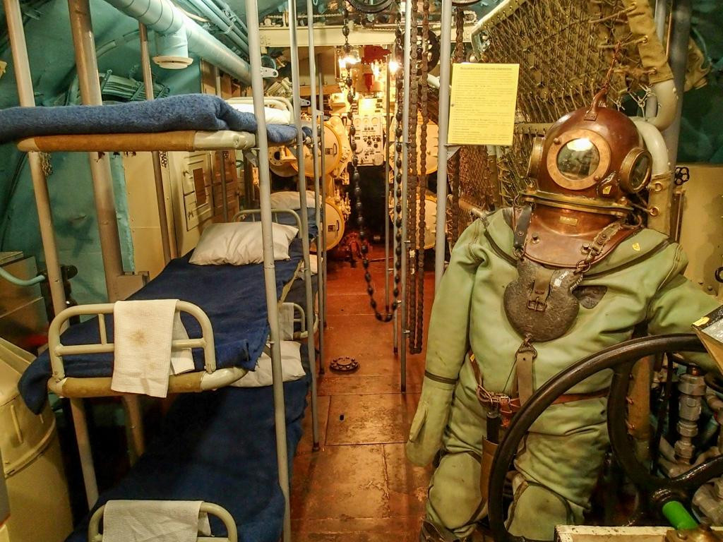 Museum Submarine B-440景点图片