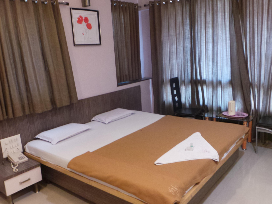 Hotel Royal Residency Executive主图