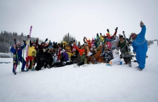 Girul旅游景点-Pas Productions