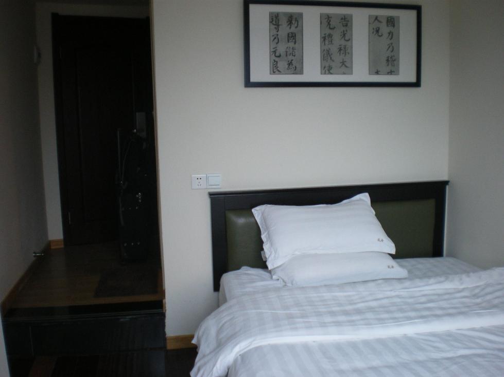 诗迪民宿(解放碑十八梯店)-客卧