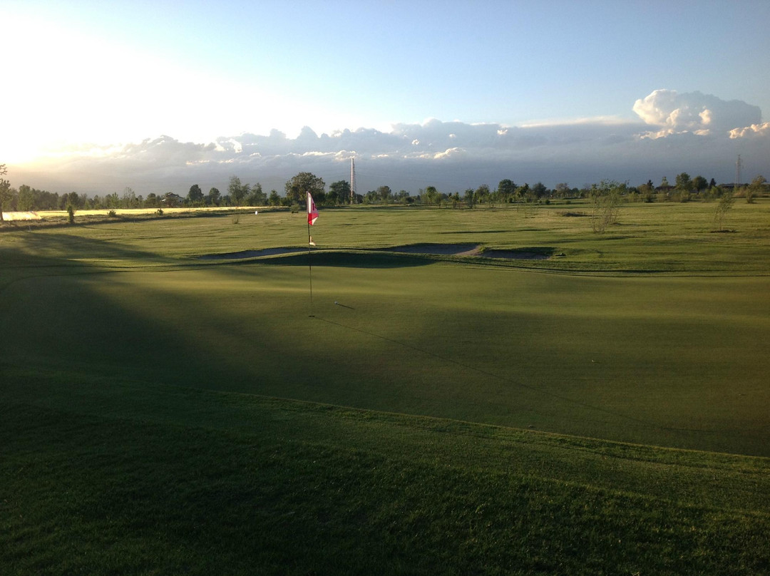 Torre dei Ronchi Golf Club景点图片