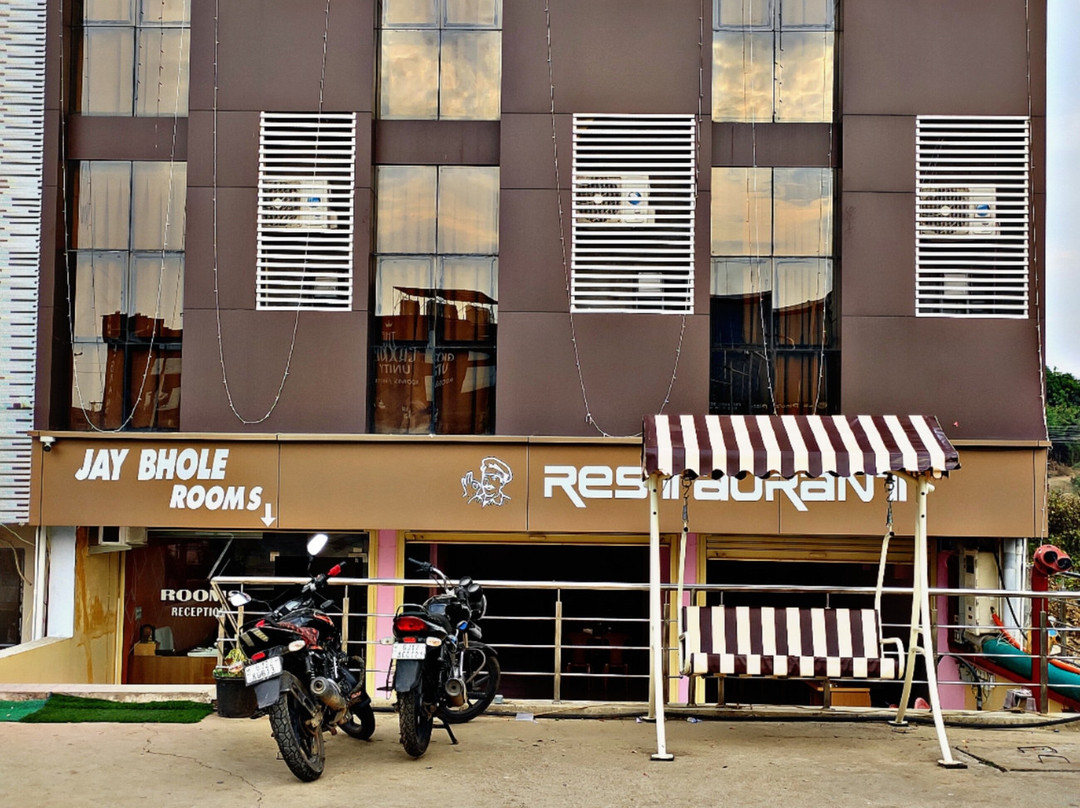 Jay Bhole Hotel And Rooms