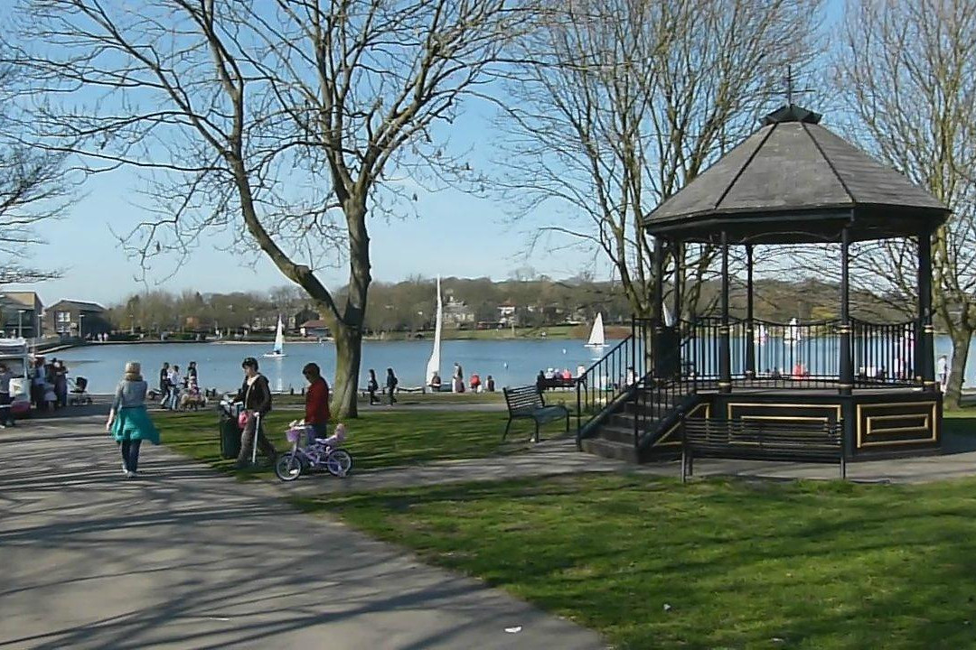 Yeadon Tarn-利兹必去景点