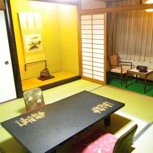 三吉屋酒店主图
