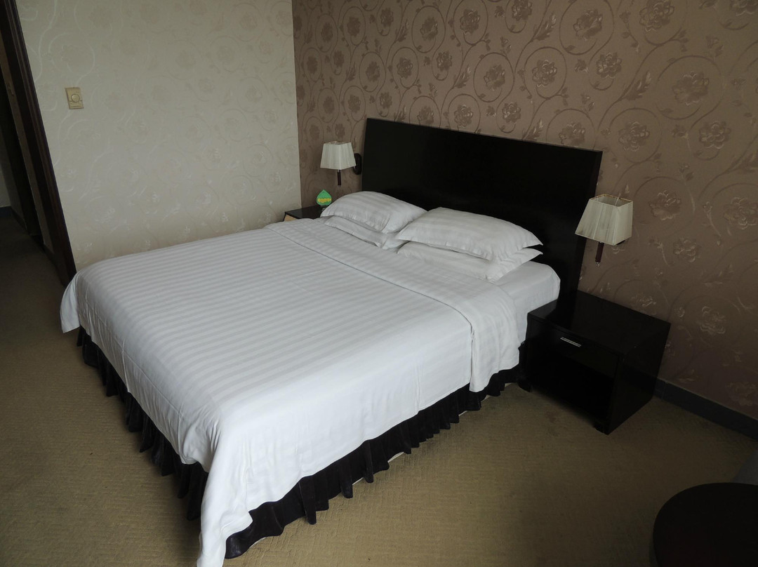 广大商务酒店（广州大学国际学术交流中心店）主图