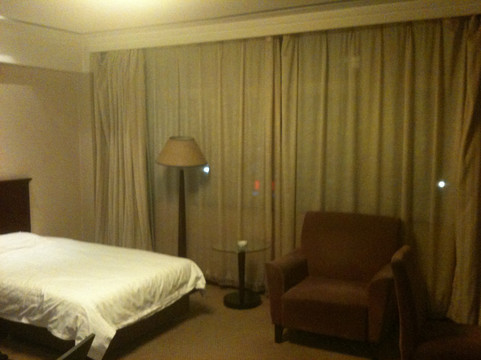 山西华苑宾馆（太原站西广场地铁站店）主图