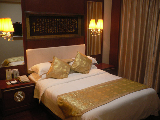 悦莱温泉大酒店主图