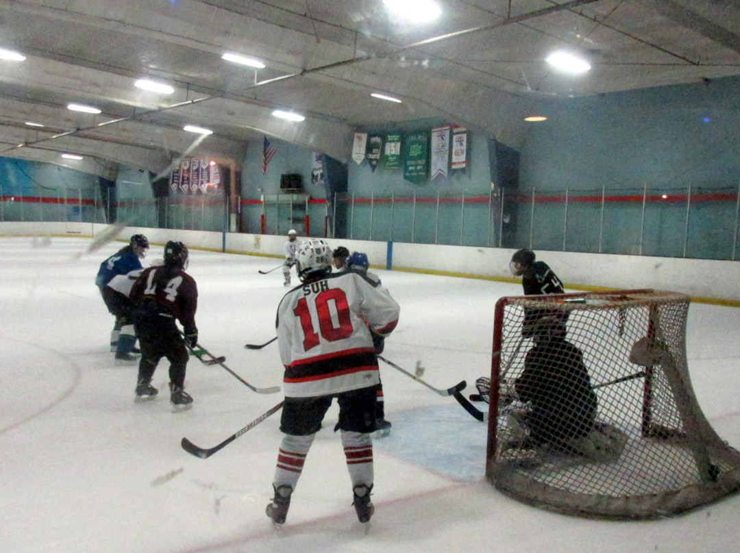 Nazareth Ice Oasis-雷德伍德城必去景点