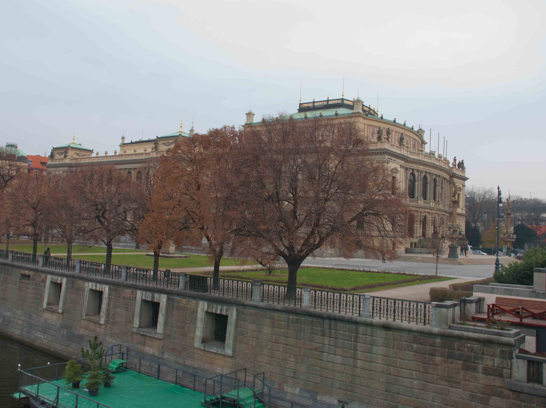 鲁道夫音乐厅-布拉格必去景点