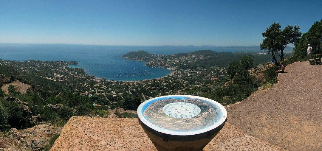 Camping les Rives de l'Agay