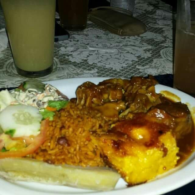 Junie's Bar & Restaurant