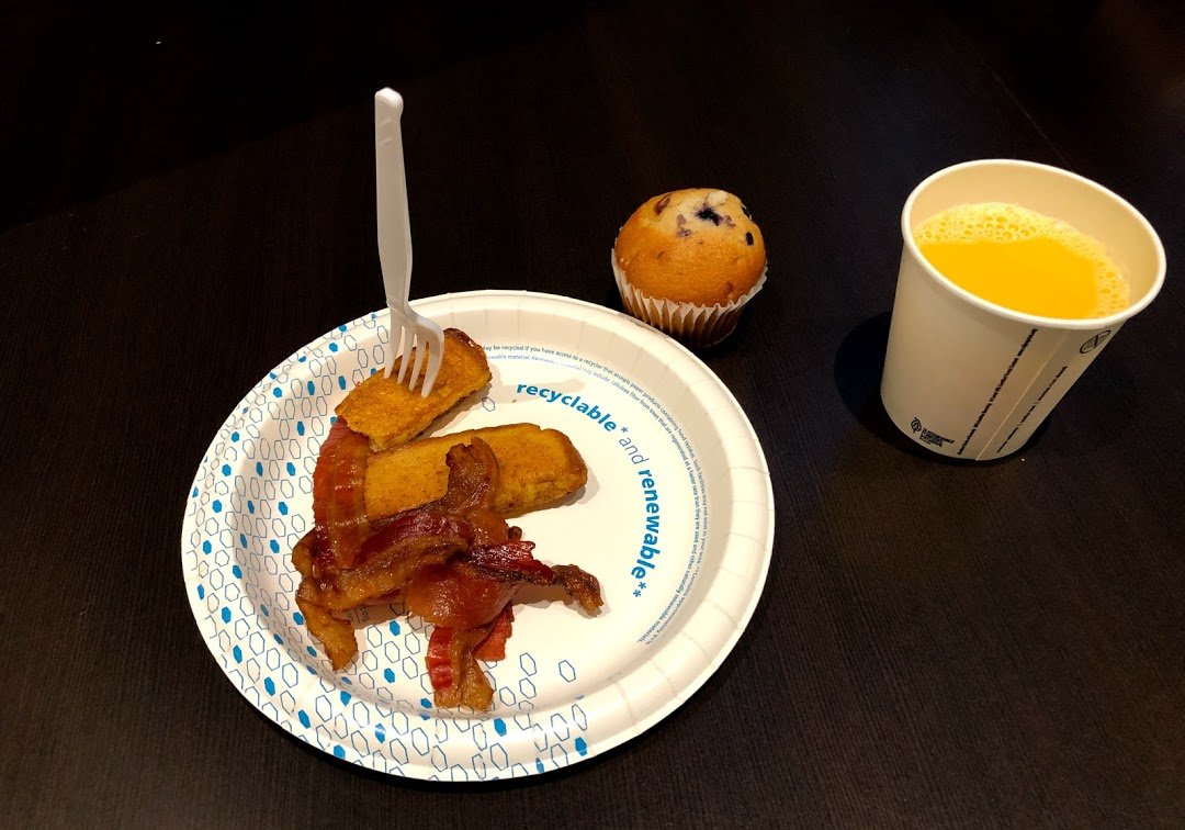 Hampton Inn & Suites by Hilton Toronto Airport-餐饮