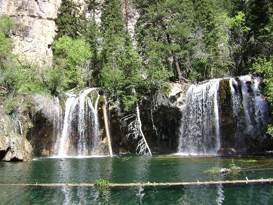 Hanging Lake Trail-格伦伍德温泉必去景点
