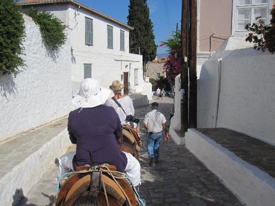 Agios Konstantinos (Church of St. Constantine)景点图片