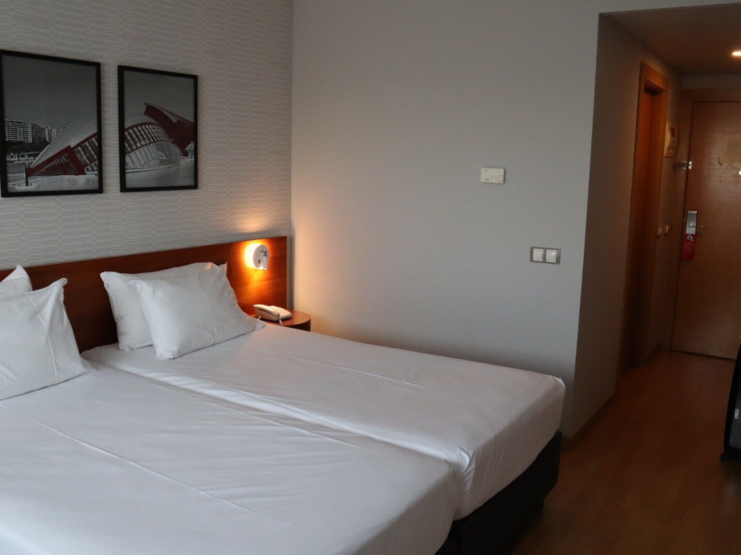 Ramada by Wyndham Valencia Almussafes主图