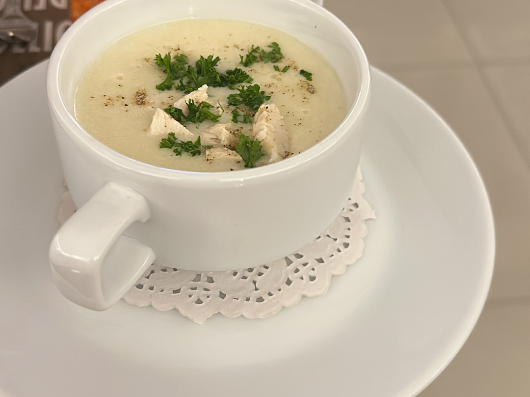 普瓦瑞度假酒店主图