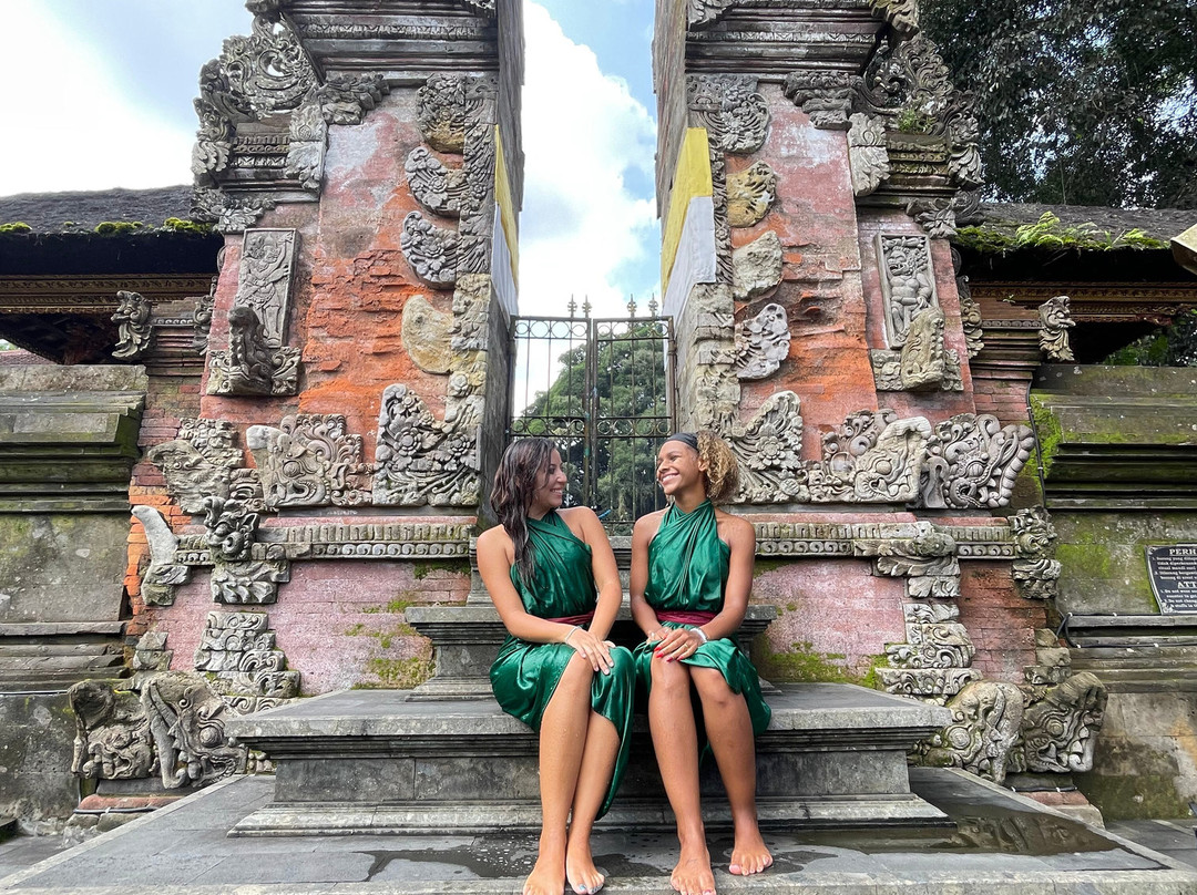 Balinese Melukat Water Purification Ceremony景点图片