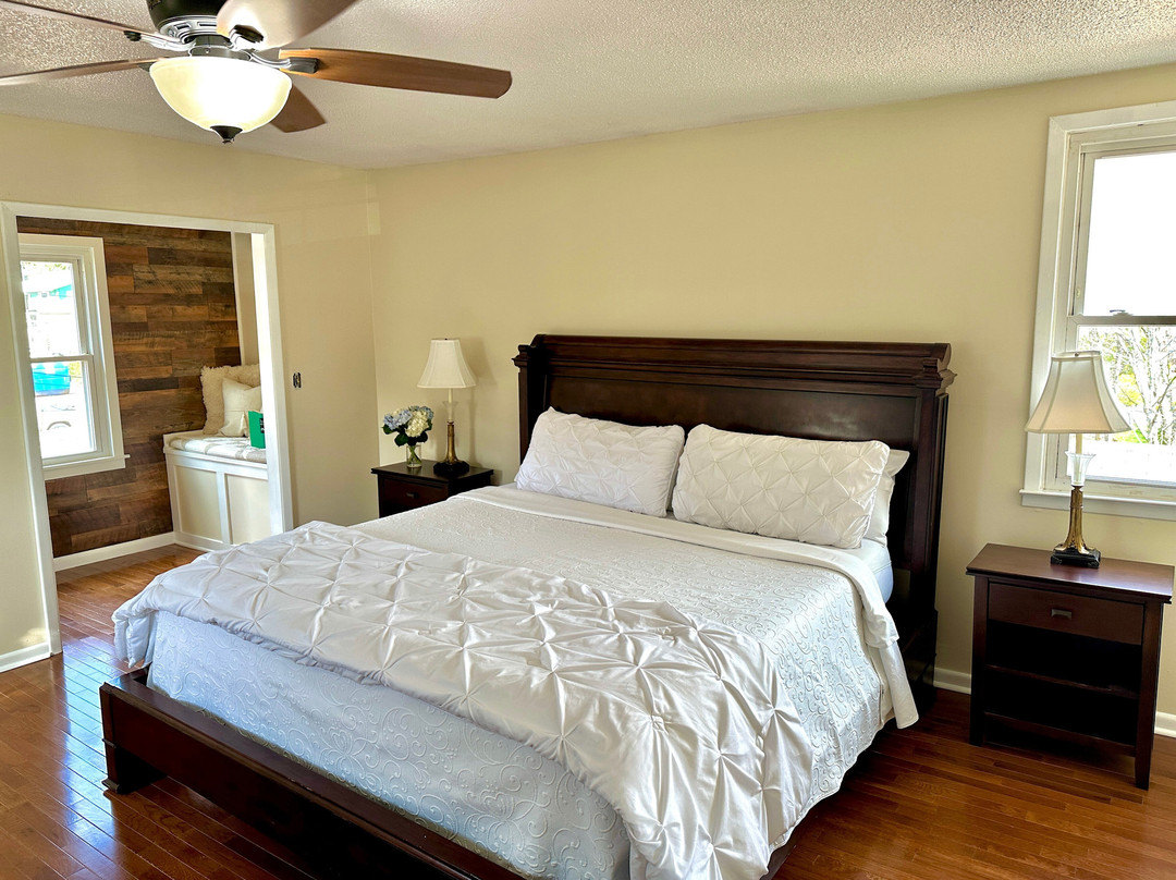 Mountainaire Inn and Log Cabins主图