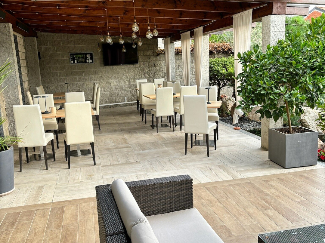 Garibaldi - Hotel & Restaurant主图
