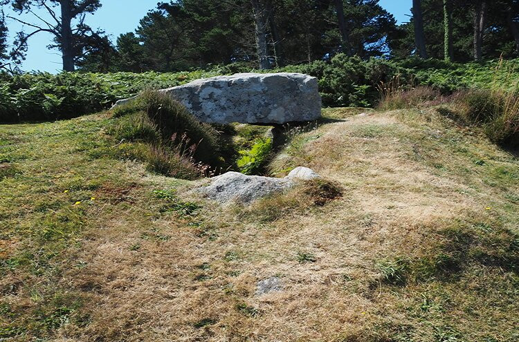 Innisidgen Lower and Upper Burial Chambers-St Mary's必去景点