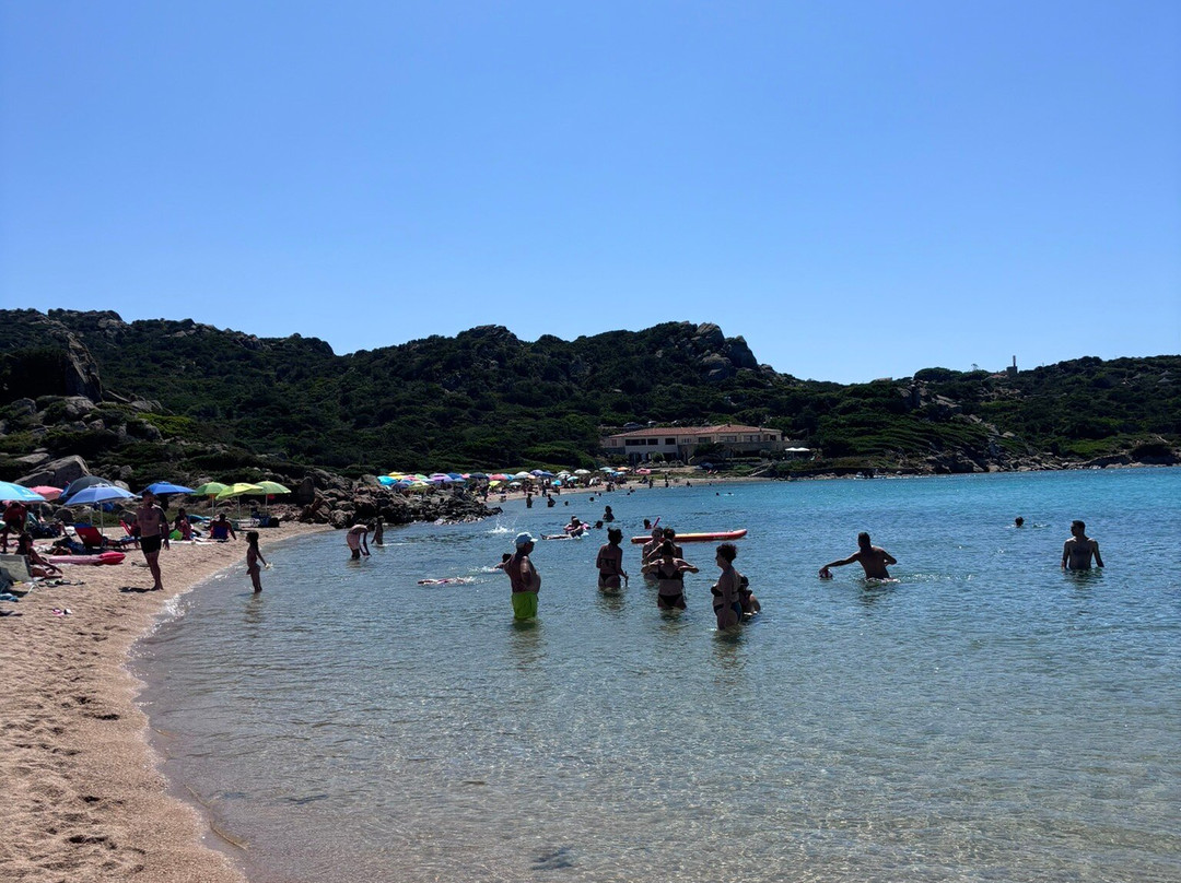Spiaggia Monti d'Arena-拉马达莱娜必去景点