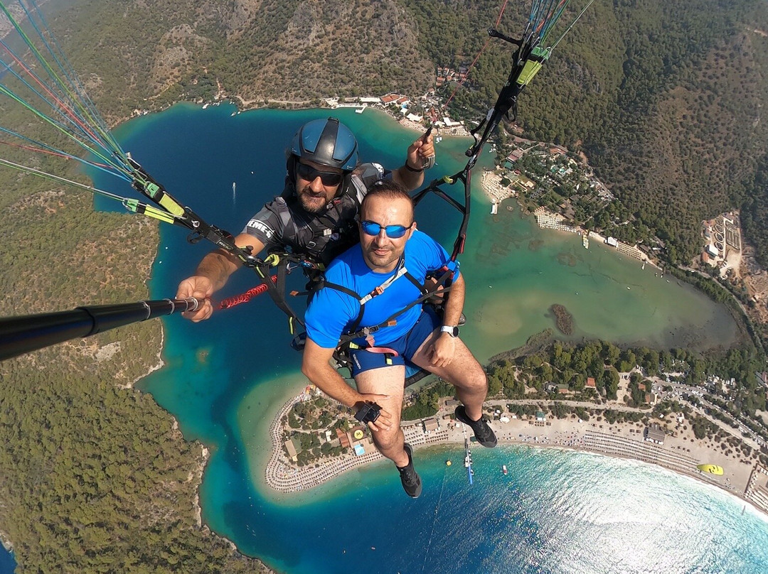 Airborne Paragliding景点图片