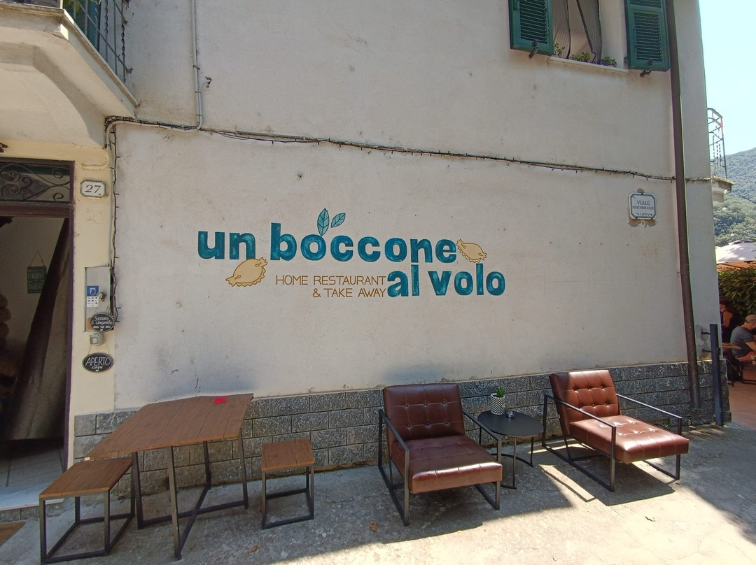 Un Boccone Al Volo