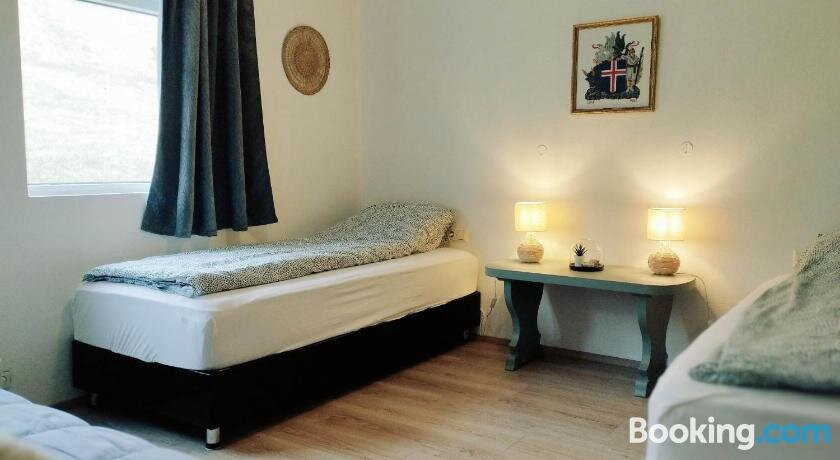 Kjorvogur酒店住宿-Gistiheimilið Bergistangi 1