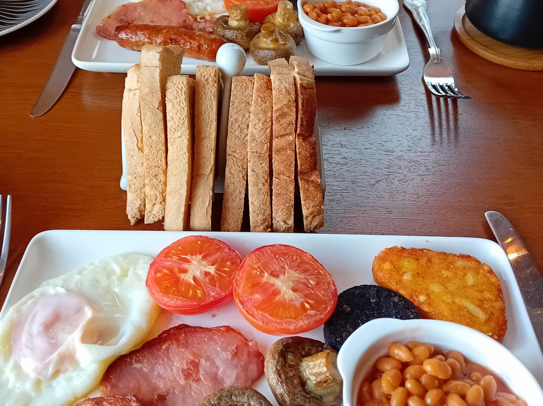 The Queens Hotel主图