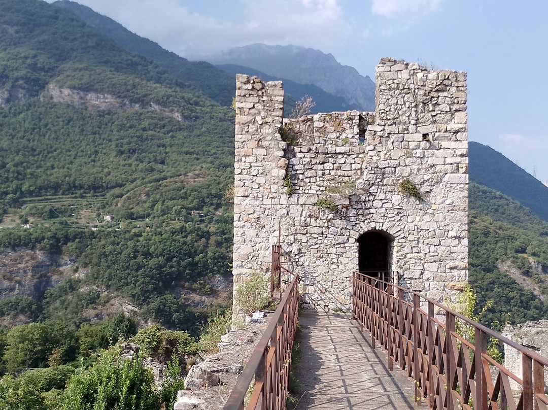 Castello Di Breno景点图片