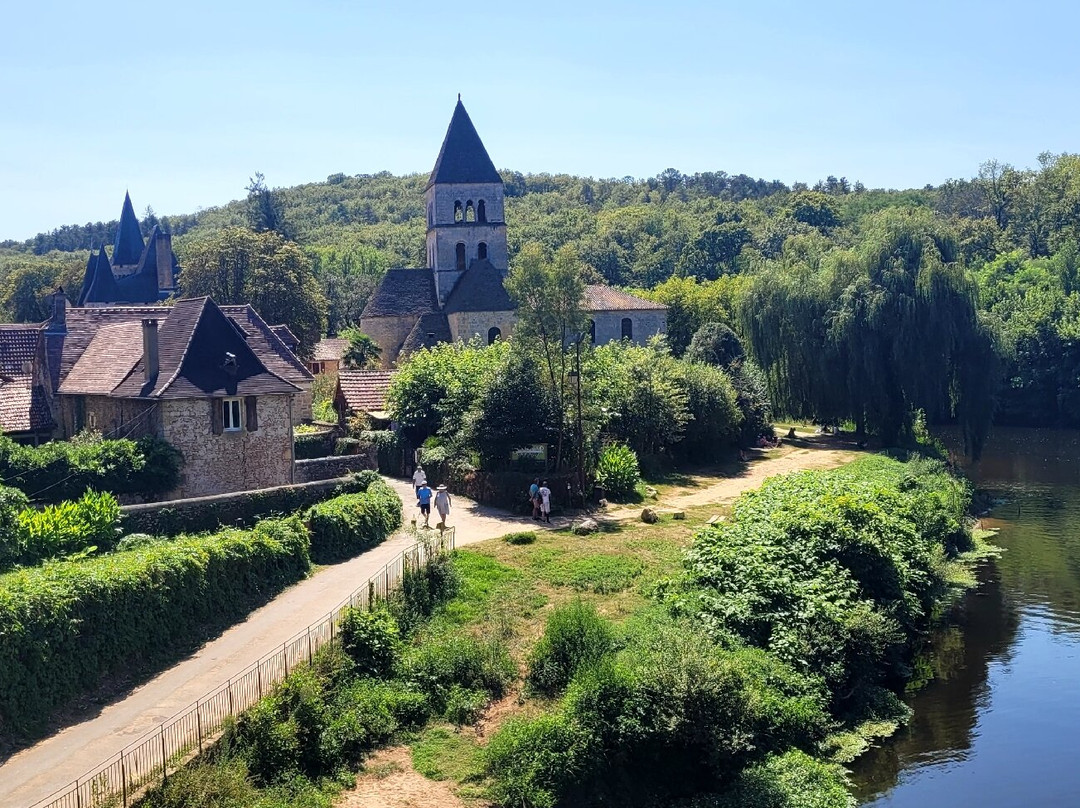 The Romanesque Church-Saint-Leon-sur-Vezere必去景点