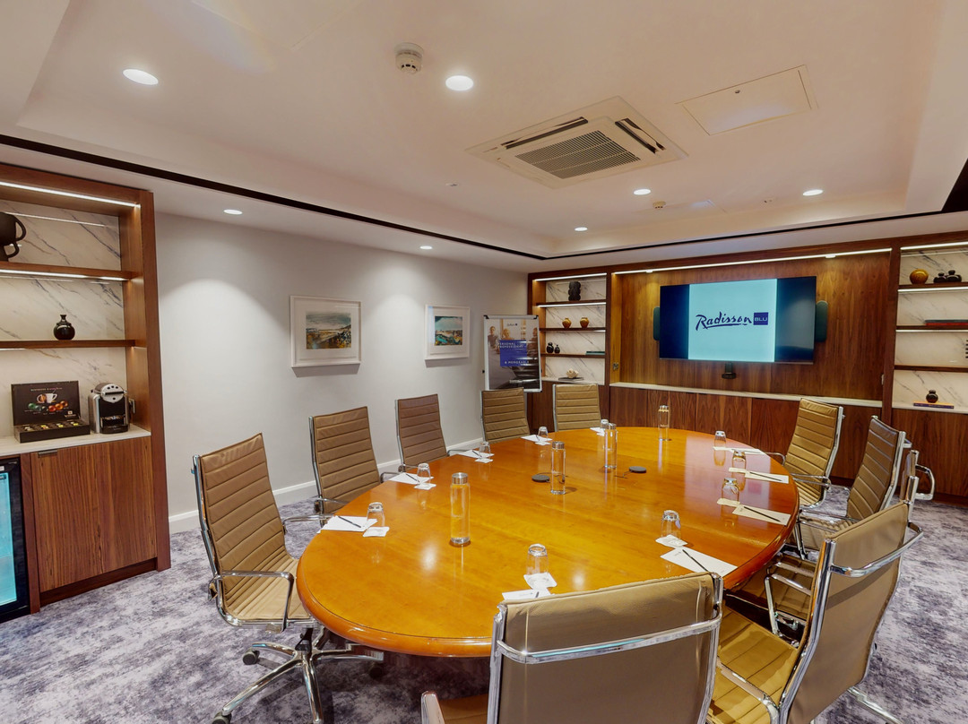 都柏林机场丽笙酒店主图