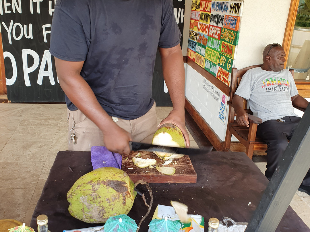 Main Street Rose Hall-蒙特戈贝必去景点