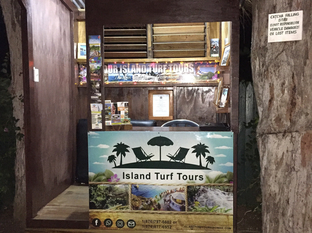 Island Turf Tours景点图片