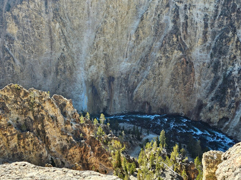 Private Tours of Yellowstone-西黄石镇必去景点