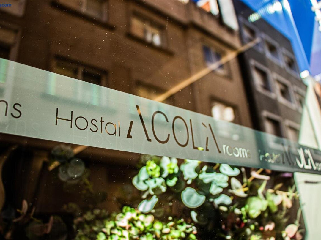 Acola Rooms