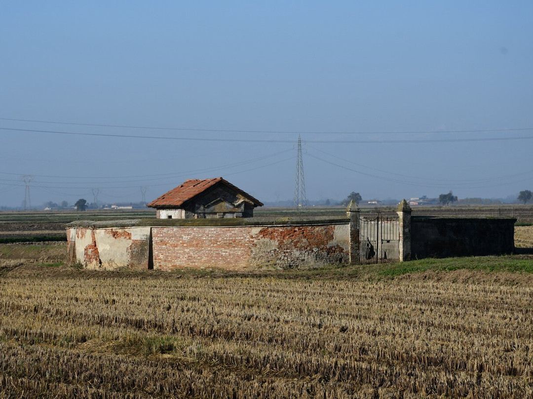 Cimitero Abbandonato Di Castell'apértole