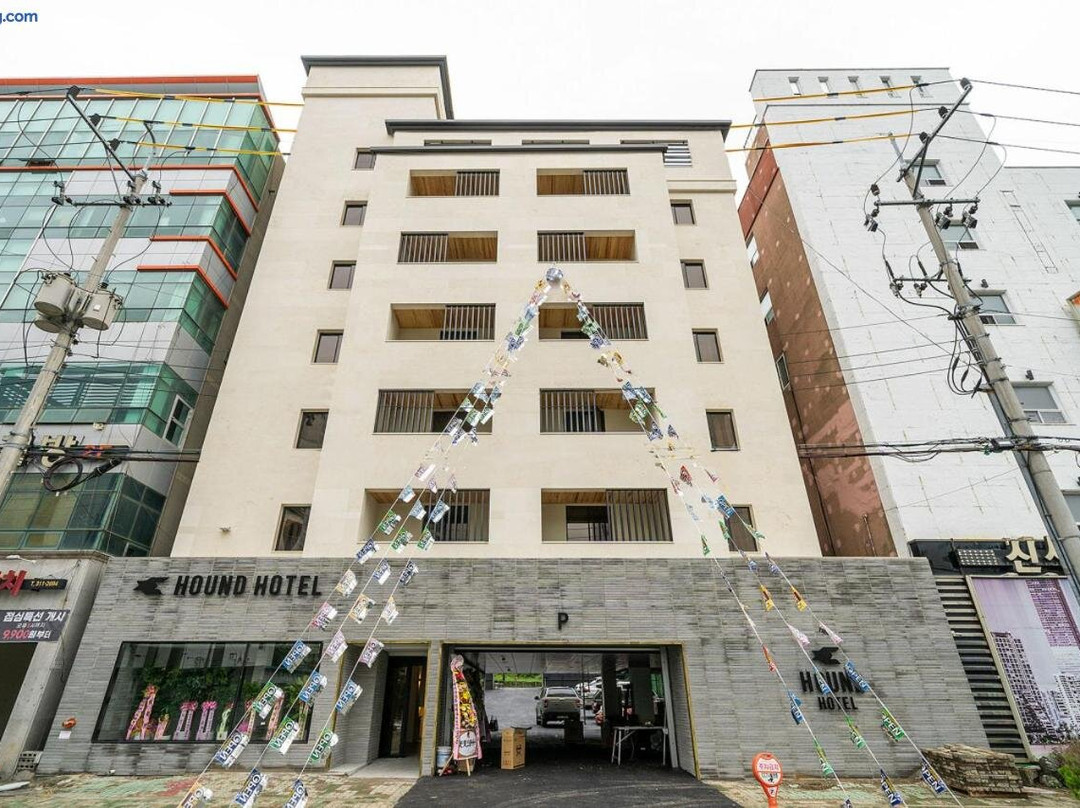 Brown-Dot Hotel - Samgye