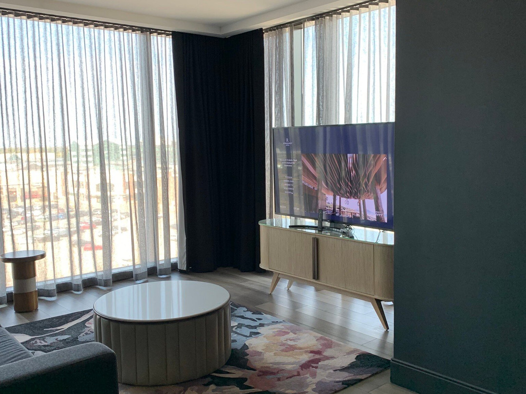 Renaissance Milwaukee West Hotel主图