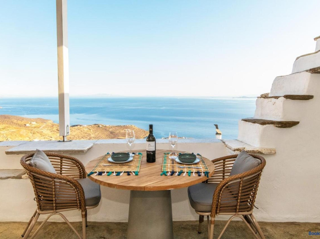 Guesthouse next to the Kardiani of Tinos