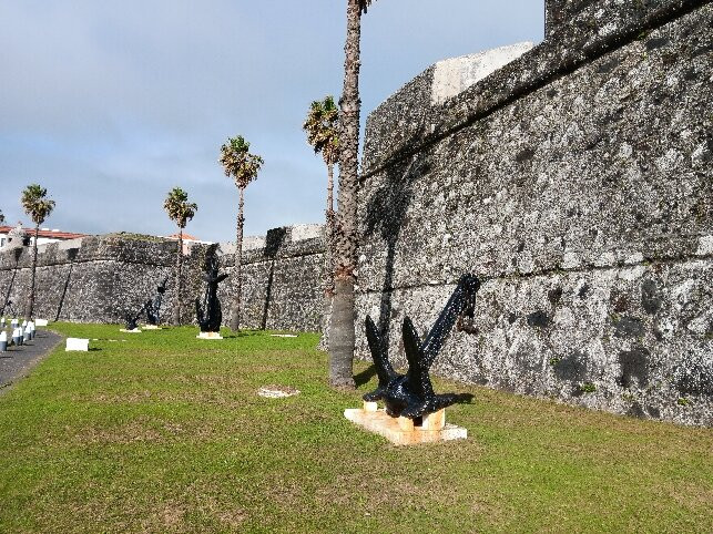 Forte de São Brás-蓬塔德尔加达必去景点