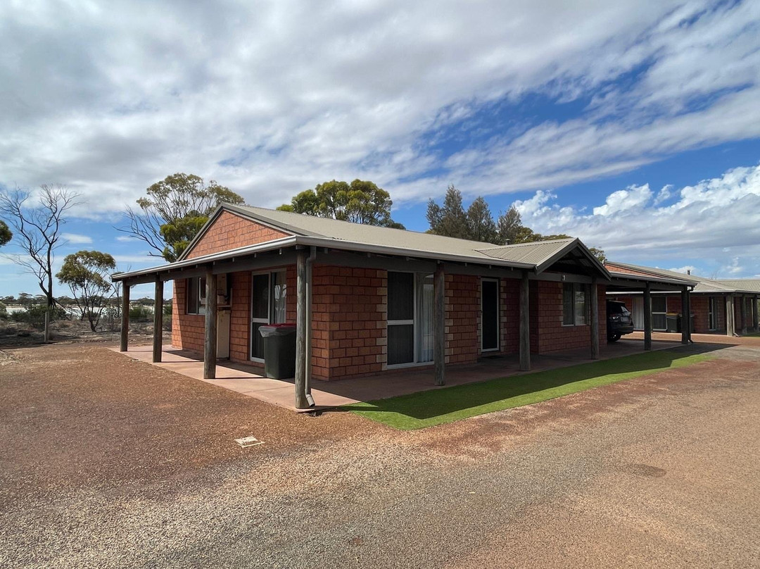 Wave Rock Lakeside Resort主图