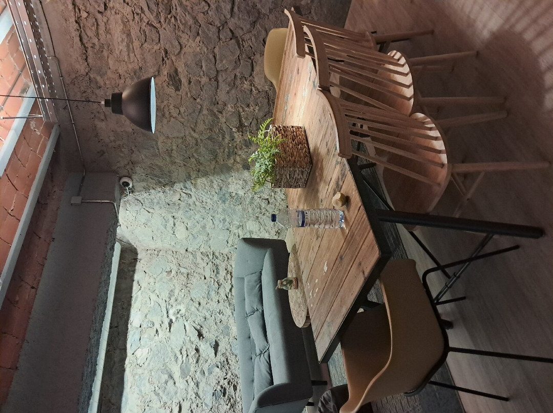 Font Andorra Hostel主图