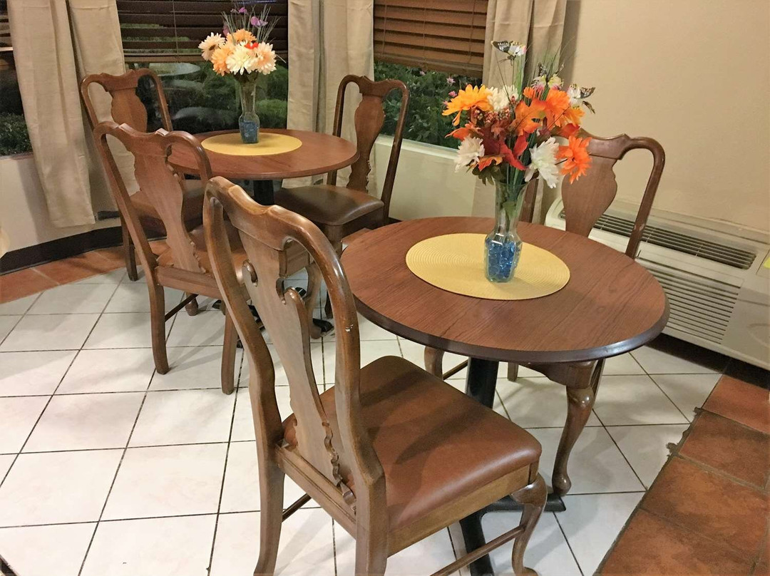 Americas Best Value Inn & Suites Williamstown主图