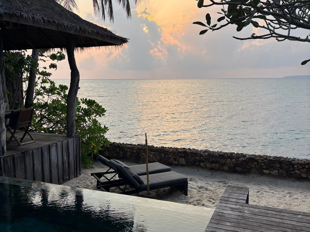 颂萨私人岛屿酒店主图