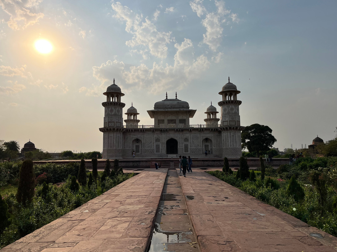 D.K. Car and Driver India-阿格拉必去景点